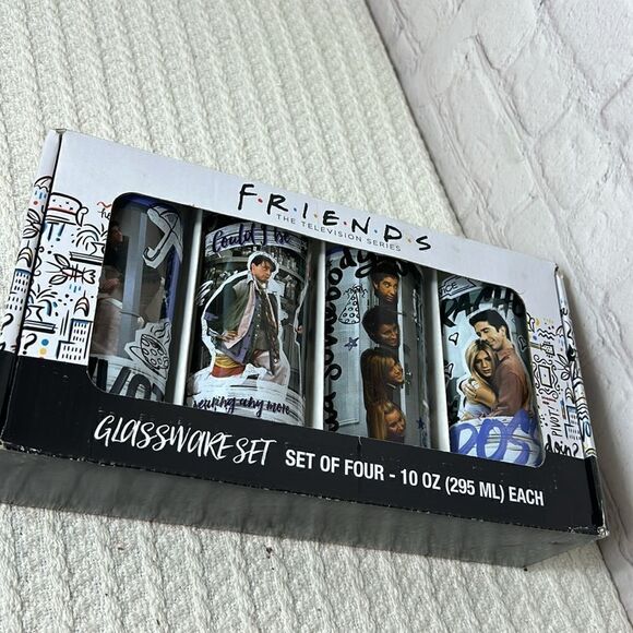 Friends Tv Series 10oz Glassware Set of 4 - Picture 3 of 6